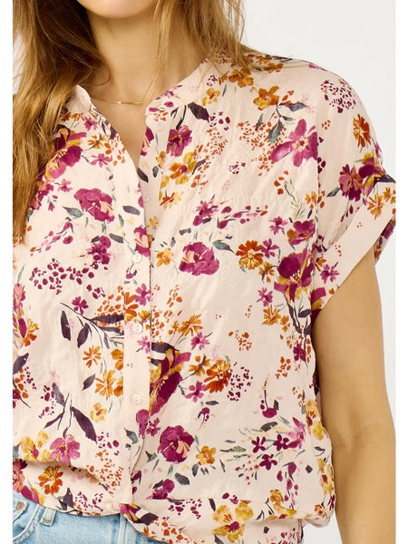 Wander Free Twist Front Top