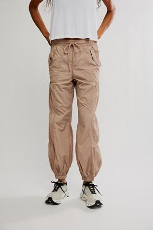 Set Me Free Pants~~FREE PEOPLE MOVEMENT in SANDY