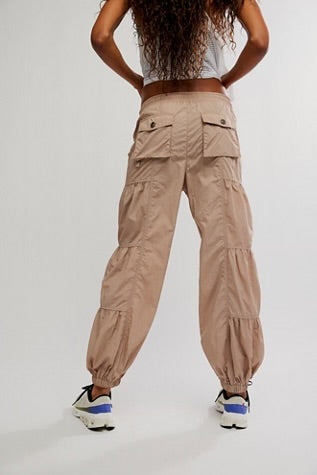 Set Me Free Pants~~FREE PEOPLE MOVEMENT in SANDY