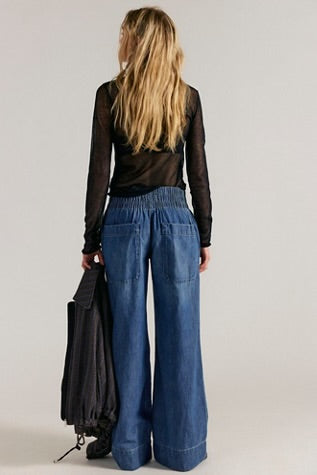We The Free Breezy Denim Pull-On Jeans in COBALT