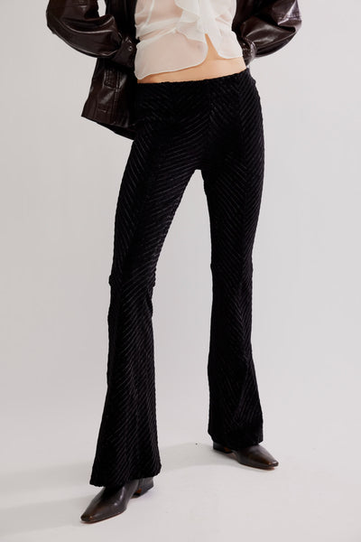 PENNY PULL ON VELVET PANT in Black