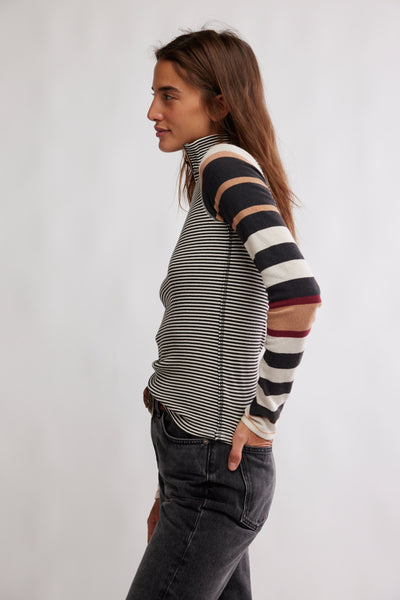 Avery Quarter Zip Top