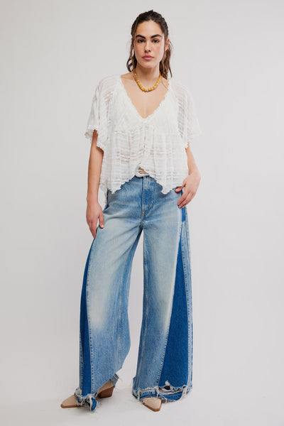 IN YOUR DREAMS LACE TOP