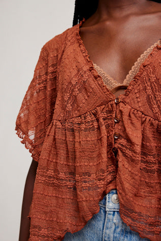 IN YOUR DREAMS LACE TOP