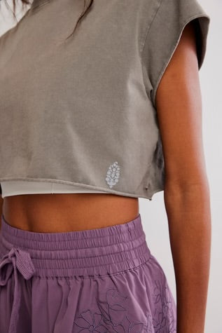 Hot Shot Cropped Tee in PEWTER