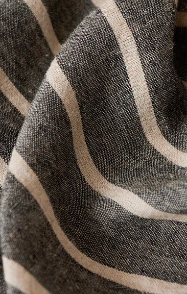 The Perfect Line Short in Black