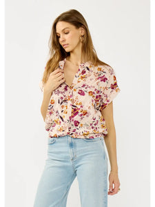 Wander Free Twist Front Top